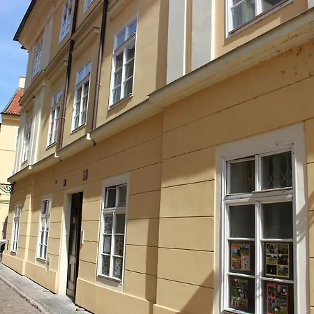 Agnes - * Praha