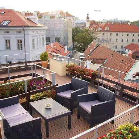 Agnes - * Praha